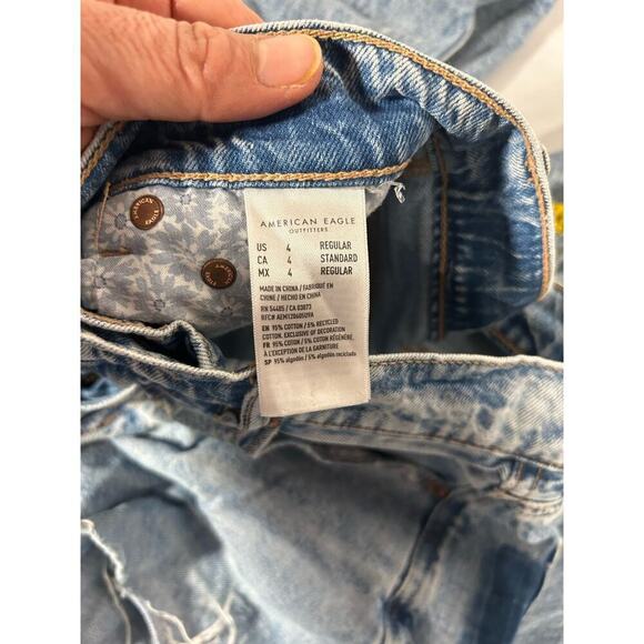 American Eagle Jeans Womens Blue Mom Jeans Distressed Straight Leg Size 4 - Picture 9 of 9